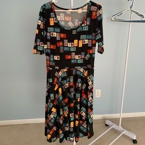 Large LuLaRoe Dress w/ Sleeves